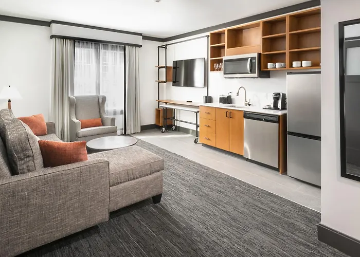 The Craftsman Inn & Suites