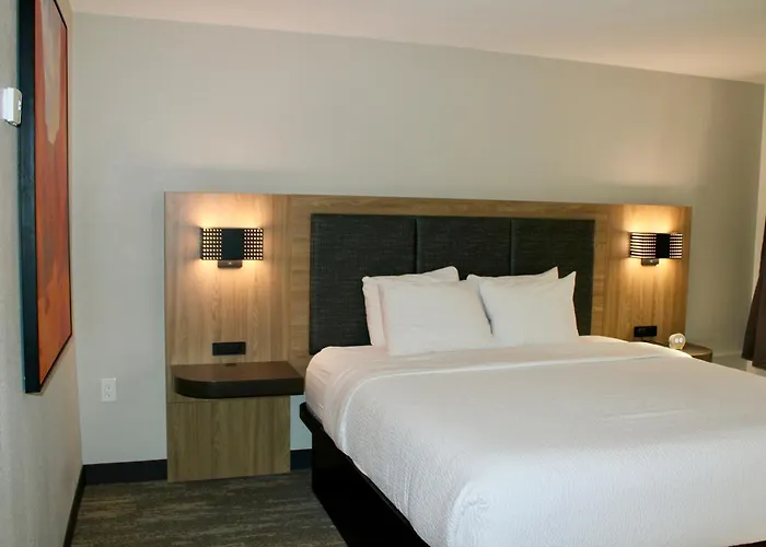 The Cairn Hotel, An Ascend Collection Hotel