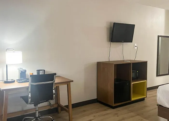 Studio 6 Suites Fremont, Oh