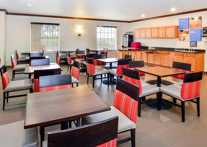 Comfort Inn & Suites Madison North