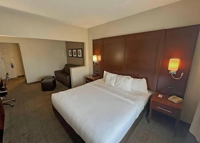Comfort Suites Peoria Sports Complex
