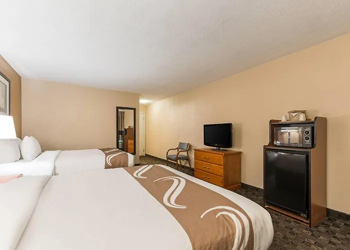 Quality Inn & Suites Portage Central