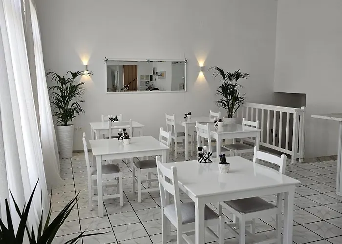 Anthousa Hotel