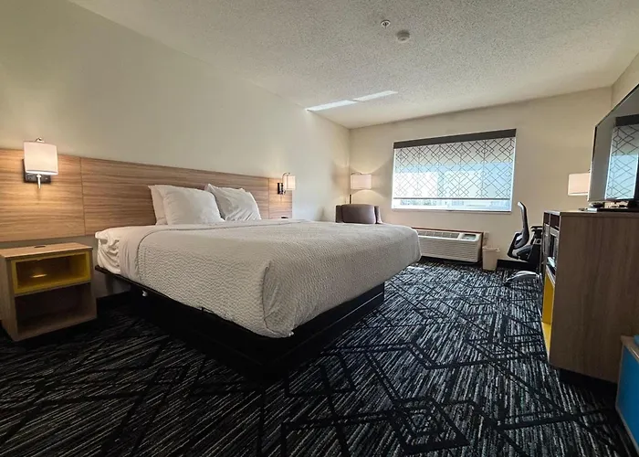 Baymont By Wyndham Decatur Il North