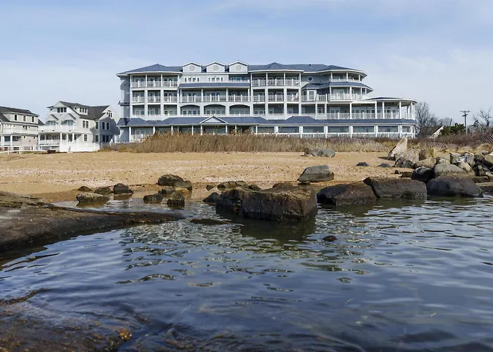 Madison Beach Hotel, Curio Collection By Hilton
