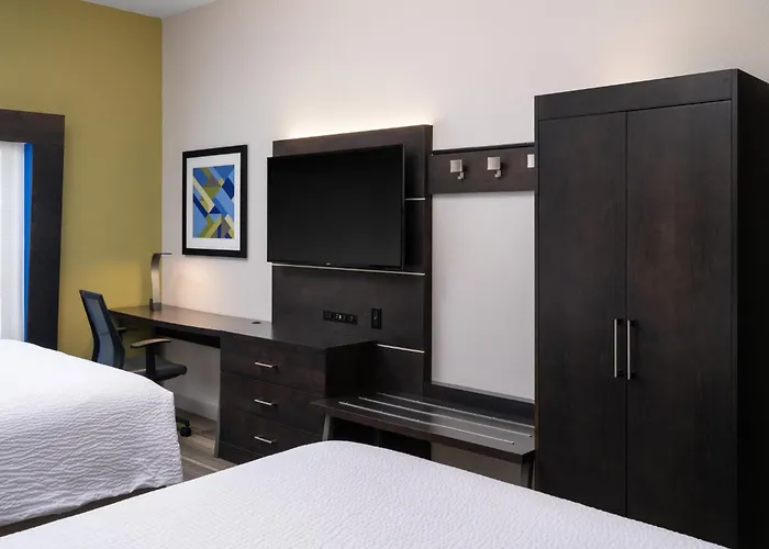 Holiday Inn Express & Suites Lakeland South By Ihg