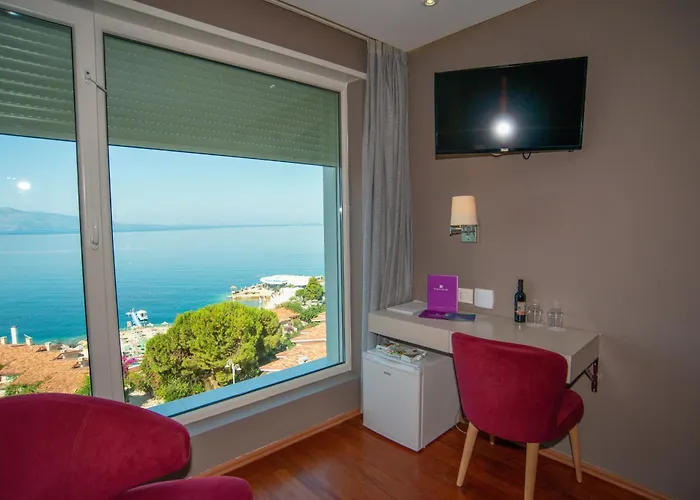 Bougainville Bay Hotel Sarandë