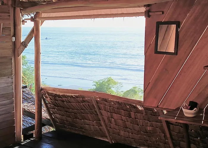 Lodge El Amargal - Reserva Natural, Ecoturismo & Surf
