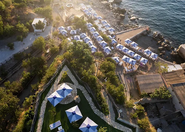 Domo 20 Hotel & Rooftop