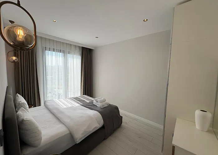 Green Hills Suites