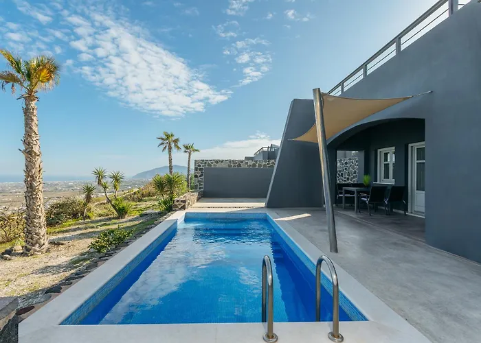 Theano Cave Suites & Villas