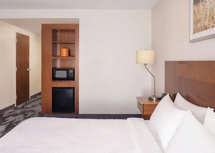 Fairfield Inn & Suites By Marriott Cape Cod Hyannis