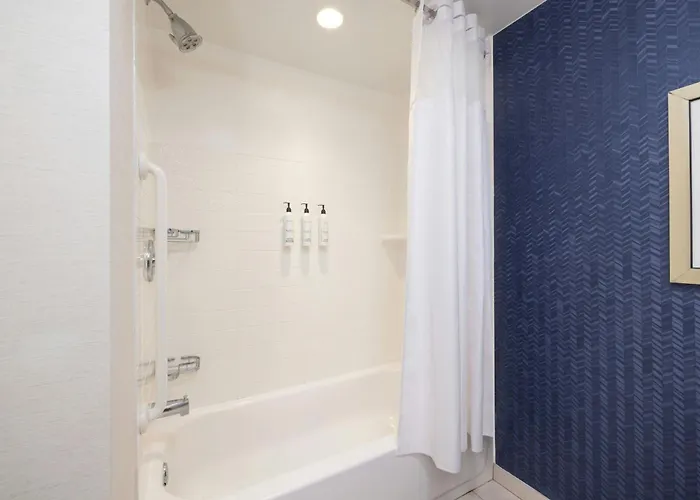 Fairfield Inn & Suites By Marriott Cape Cod Hyannis