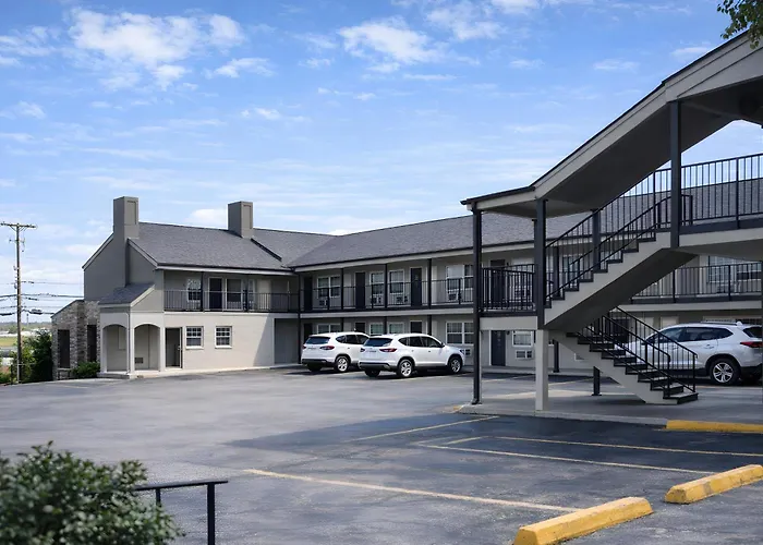 Quarters Inn&Suites