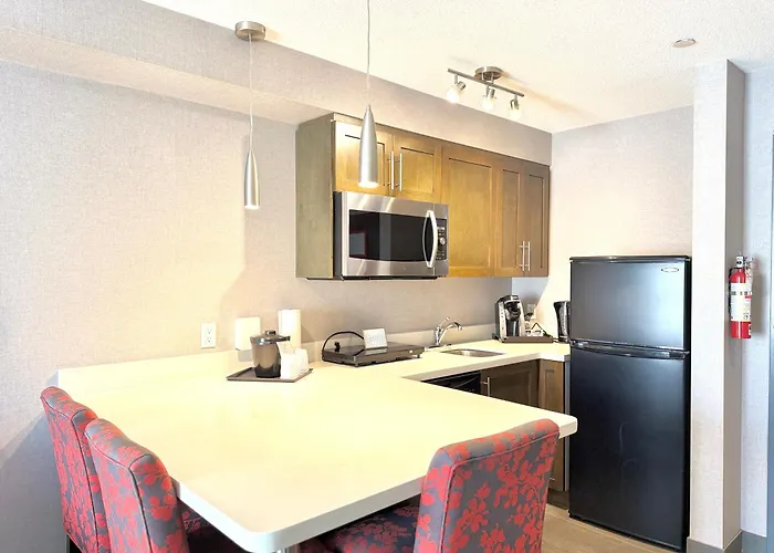 Holiday Inn Express & Suites Riverport Richmond By Ihg