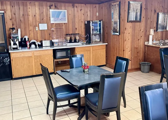 Travel Inn Watertown