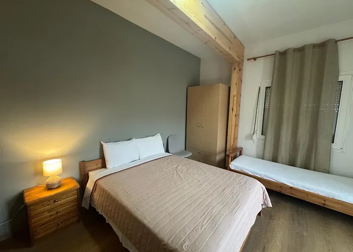 Molos Beach Rooms