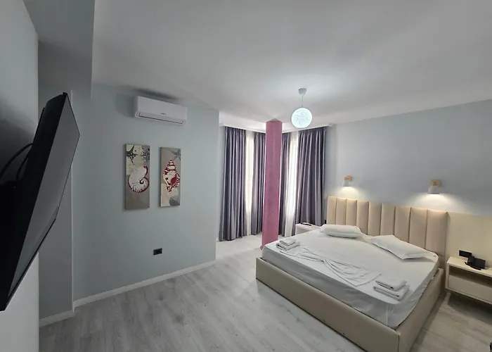 Sunborn Hotel