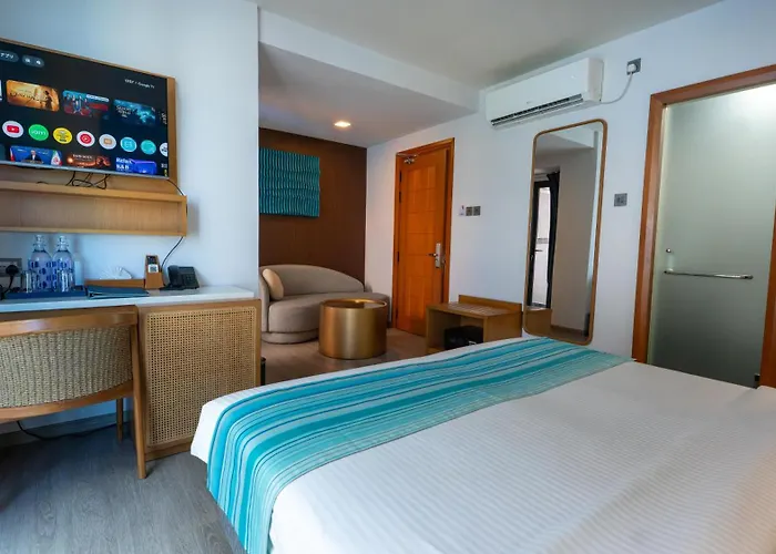 Umet Seaview Hotel With Free Airport Pick Up And Drop T&C Apply