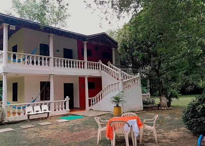 HOSTERIA y Camping PIEDRAS VERDES