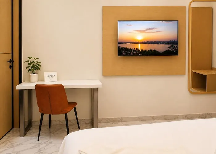 Ixoras Hotel Lemba