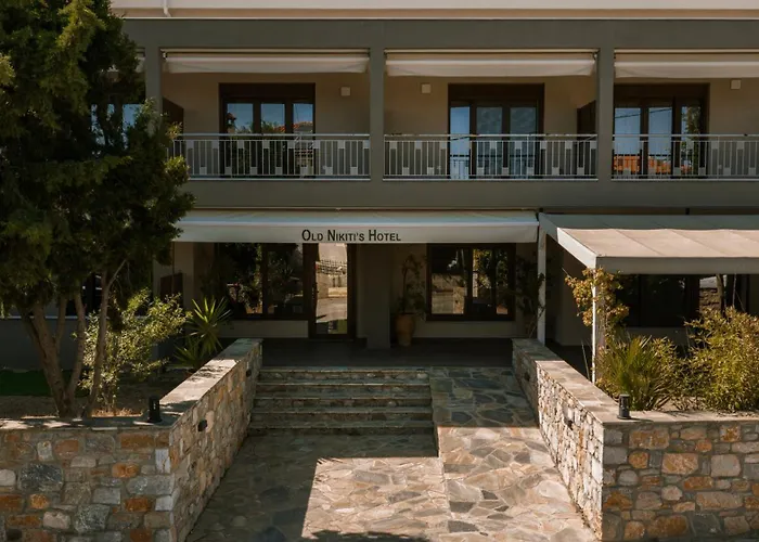 Old Nikiti'S Hotel