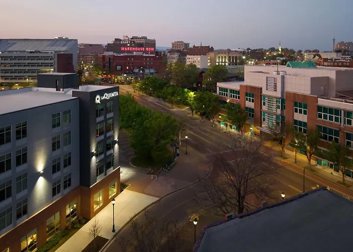 La Quinta Inn & Suites By Wyndham Chattanooga Downtown/South