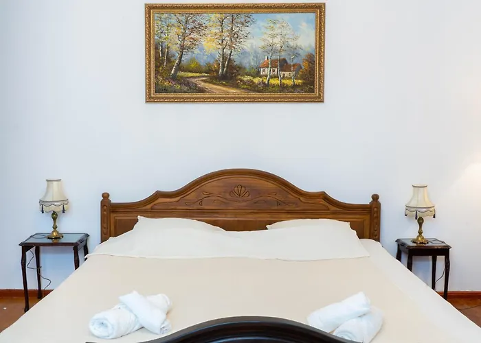 Beehive Hotel And Coworking