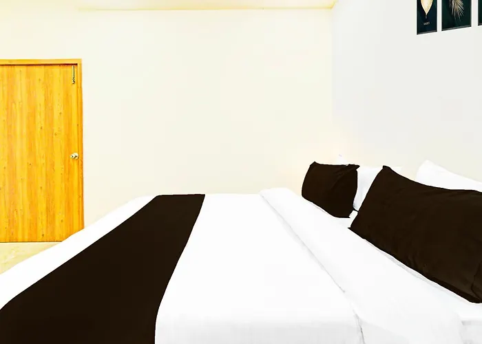 Super Townhouse Oak Kompally