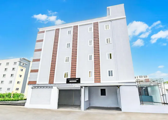 Super Townhouse Oak Kompally