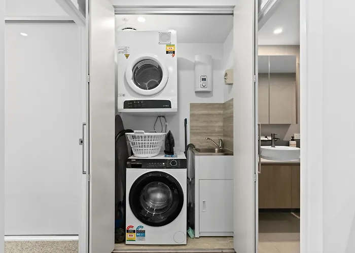 Lowanna Beach Resort Kawana