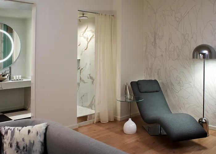 The Valorian West Hollywood, Curio Collection by Hilton