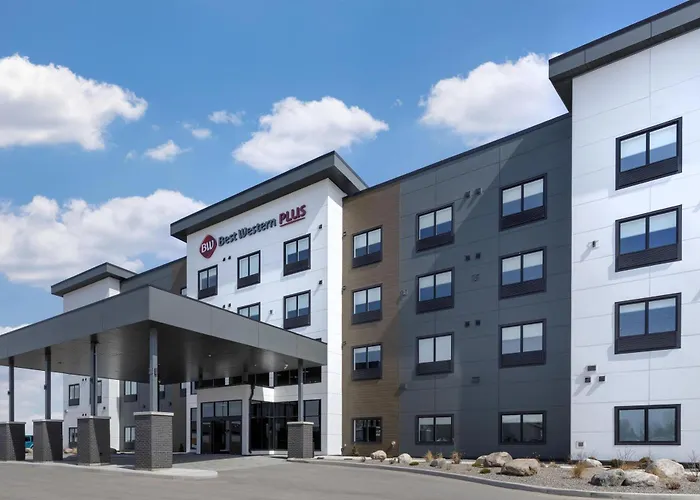 Best Western Plus Neepawa Hotel