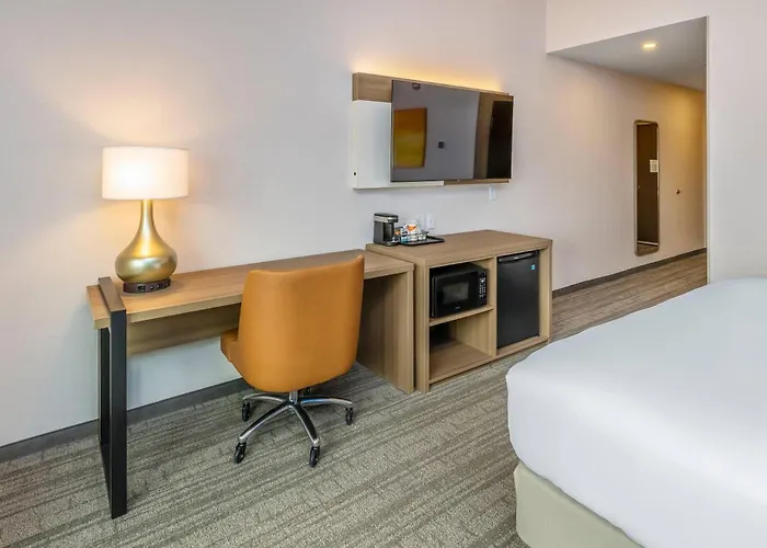 Comfort Inn & Suites