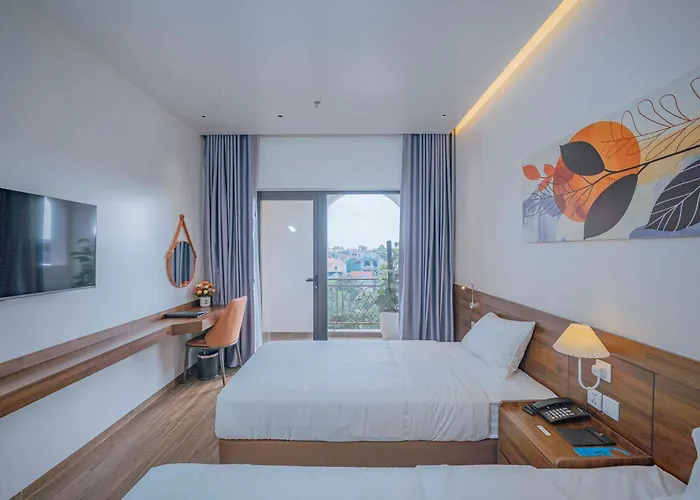Rosalie Quang Binh Hotel