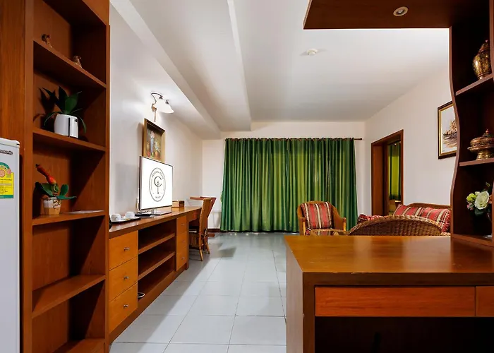 Central Place Hotel