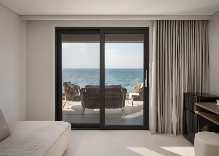 Avant Blue Boutique Hotel