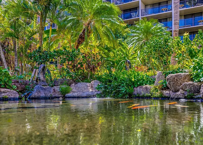 Kaanapali Ocean View Condo W Pool & Beach