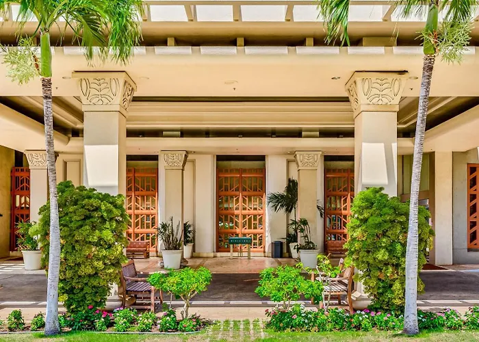 Kaanapali Ocean View Condo W Pool & Beach