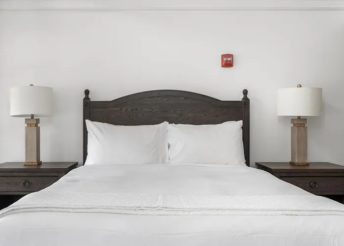 Sonoma Stonehouse Hotel