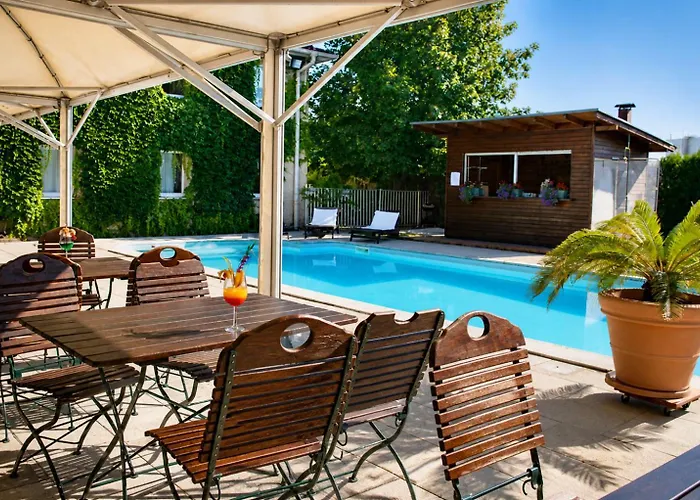 Logis Hotel Les Colonnes Strasbourg Zenith Eckbolsheim