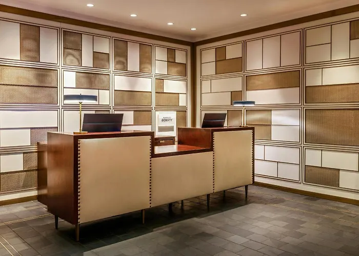 Le Meridien Indianapolis