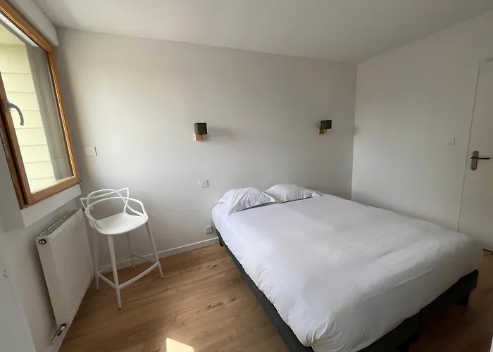 Brit Hotel L'Arrivée Guingamp