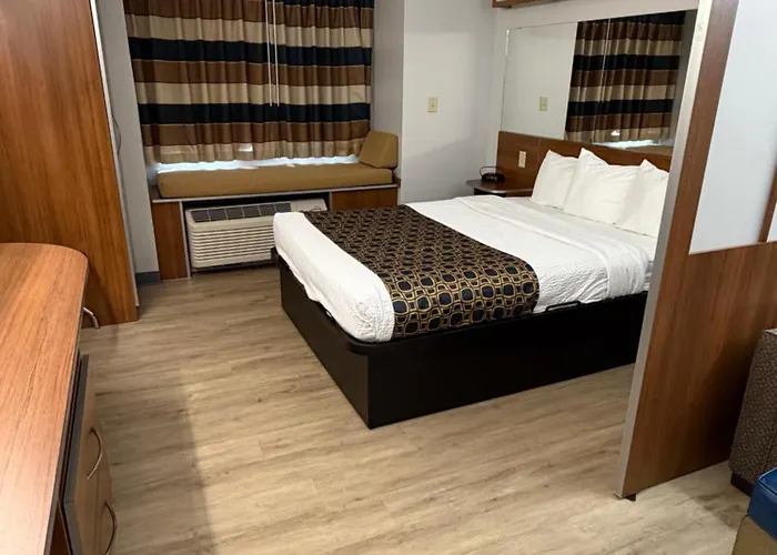Microtel Inn & Suites