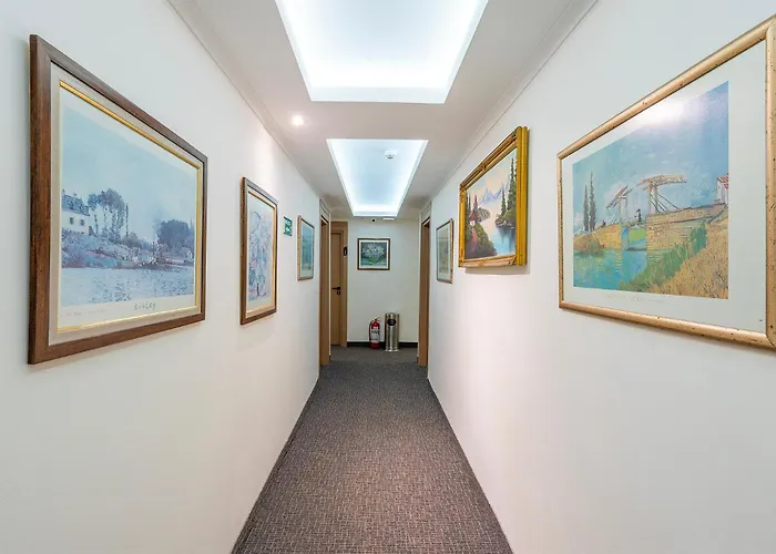 Gallion Hotel