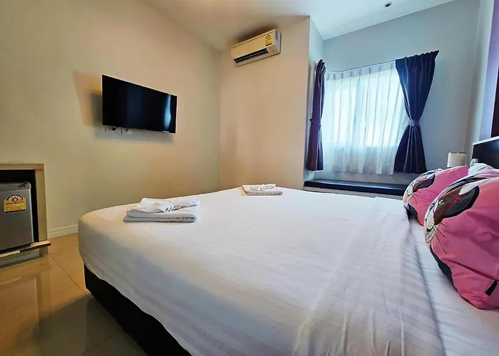 บ้านธนาบูติคโฮเทล