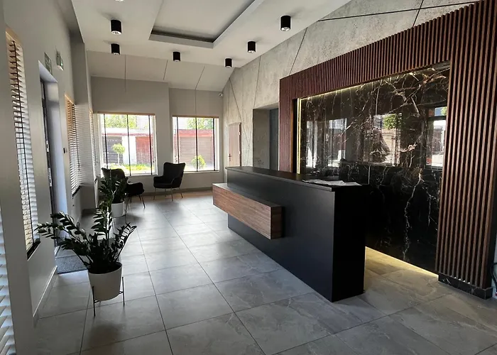 Hotel I Restauracja „Kristal”