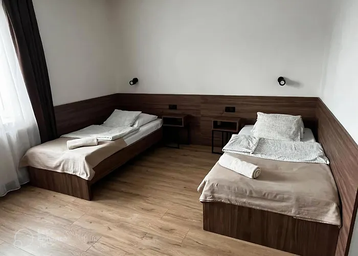 Hotel I Restauracja „Kristal”