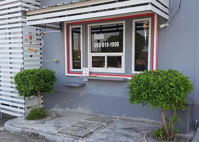 ภูรักษ์รีสอร์ท บ้านกรูด
