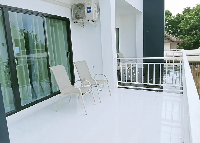 J-Boutique Hotel เจ-บูทีค โฮเทล